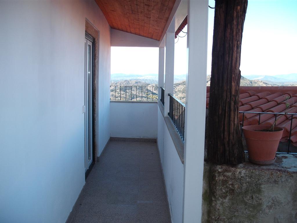 Casa Pires Mateus Guest House Monsanto Exterior foto