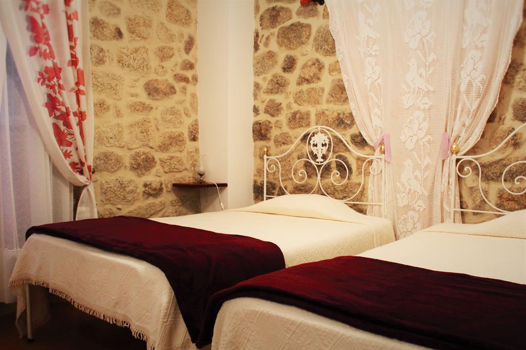 Casa Pires Mateus Guest House Monsanto Exterior foto